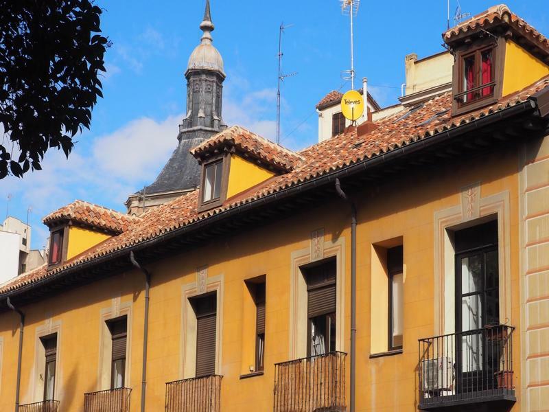 Appartement In Historical Building Madrid